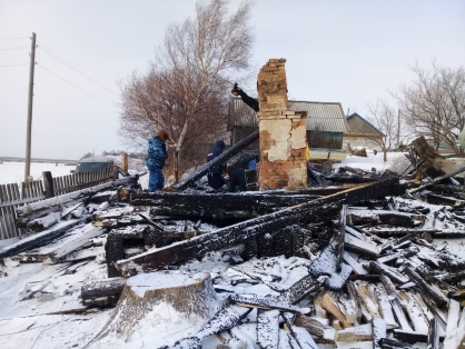 В Хабаровском крае возбуждено уголовное дело по факту гибели во время пожара 3 человек